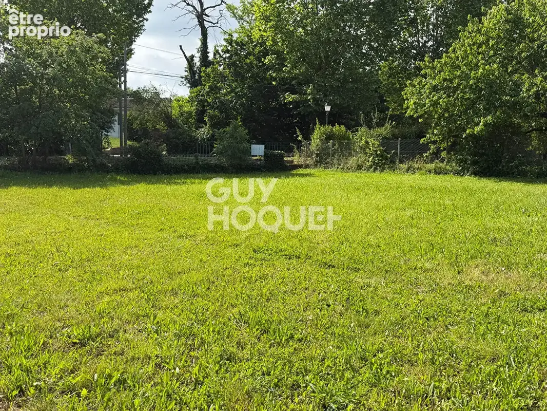 Agréable terrain plat constructible - photo 2
