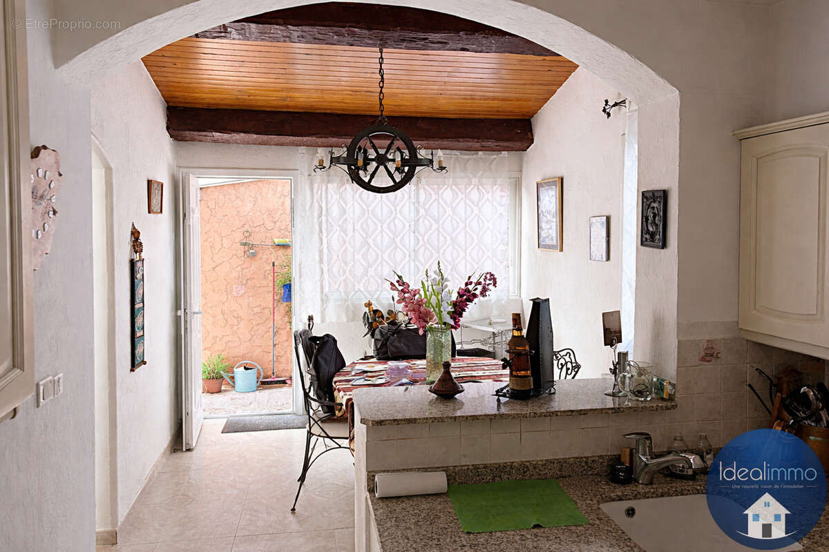 Maison à CARROS