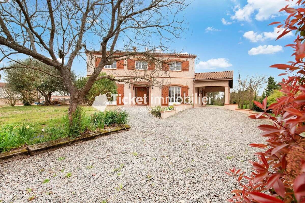 Maison à CORNEBARRIEU