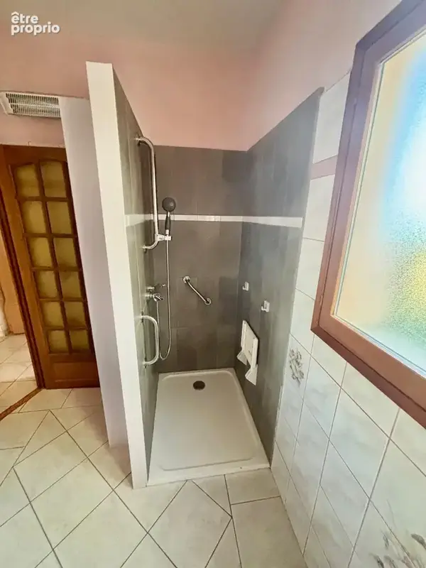 Valréas - maison  de 129 m2 avec garage  et jardin clos. - photo 17