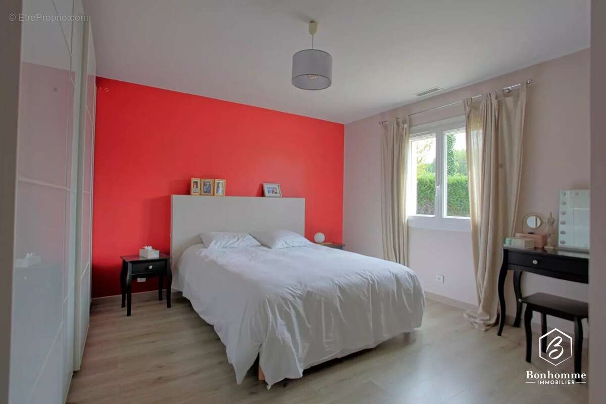 Maison à SAINT-MEDARD-D&#039;EYRANS