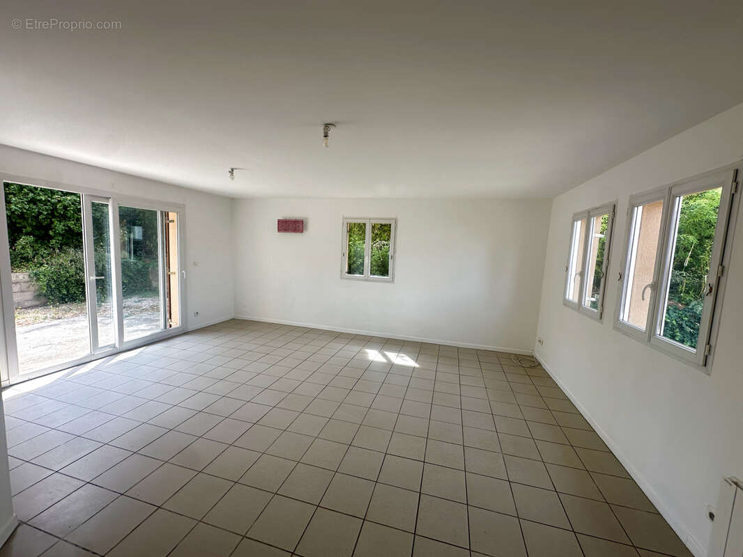Maison avec fort potentiel à 2 pas du centre ville - photo 3