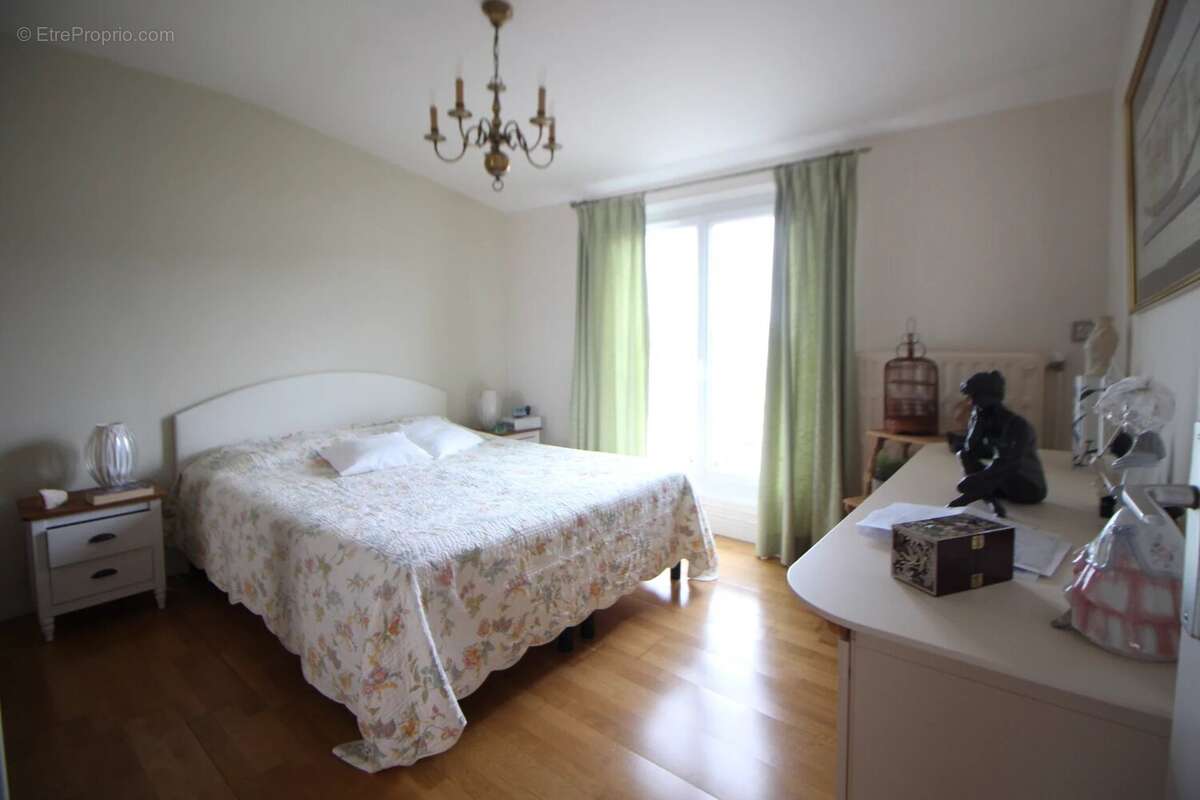 Maison à CIRES-LES-MELLO