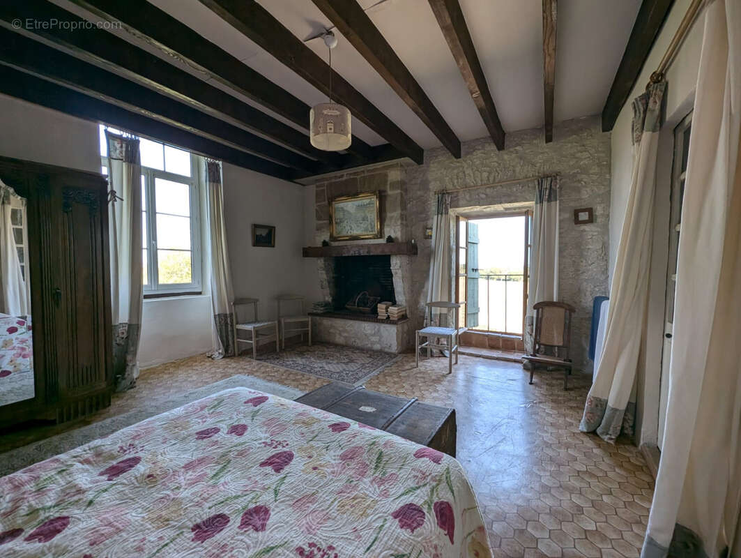 Maison à CASTILLONNES