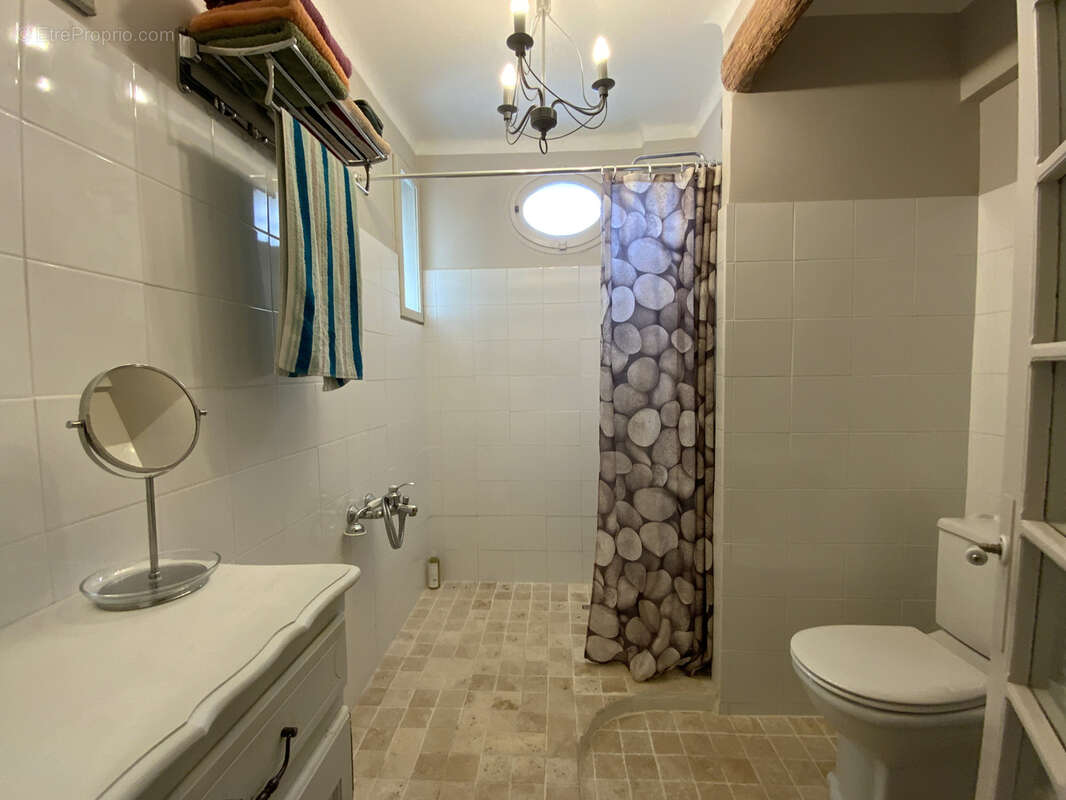 Appartement place aux herbes. - photo 6