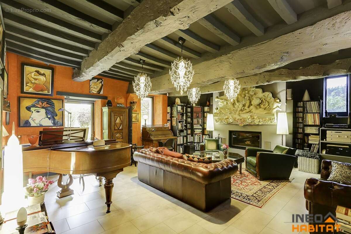 Maison à NOYAL-CHATILLON-SUR-SEICHE