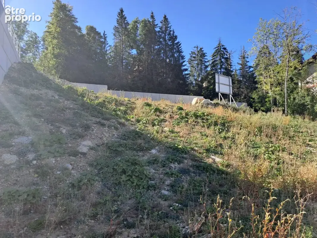 LES ROUSSES : Terrain constructible au cœur du village - photo 4