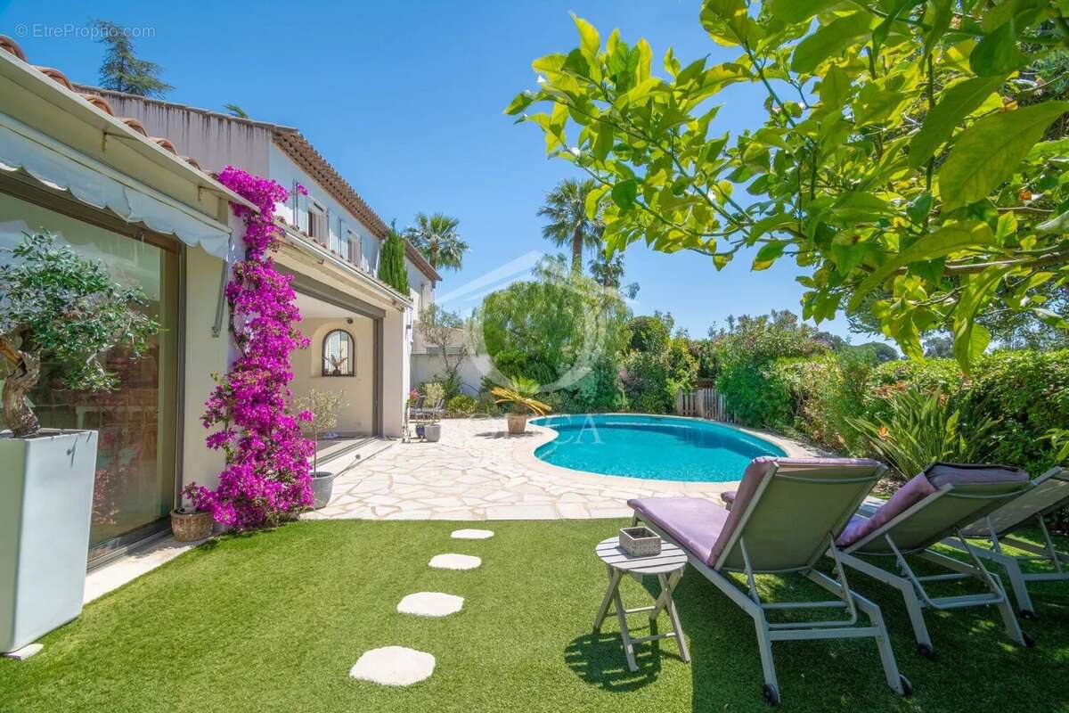 Maison à VILLENEUVE-LOUBET