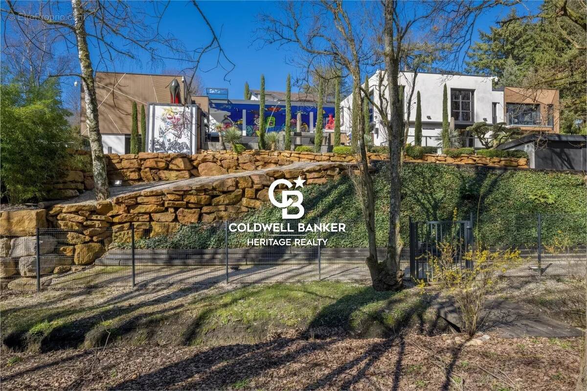 Maison à CHARBONNIERES-LES-BAINS