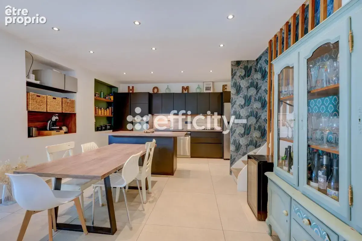 Maison 4 pièces 97 m² à vendre à Saint-Priest (69800) - photo 1
