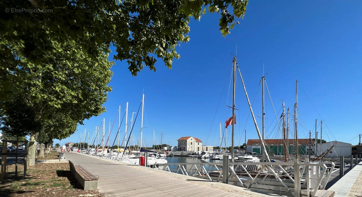 Commerce à LA TREMBLADE