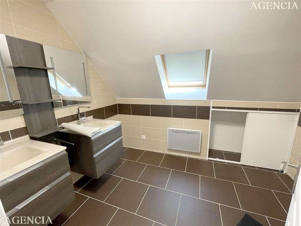 Maison à PONTAULT-COMBAULT