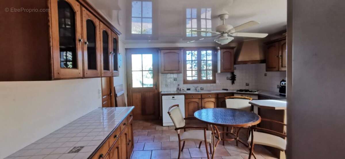 Maison à SAINT-GEORGES-DE-LA-COUEE