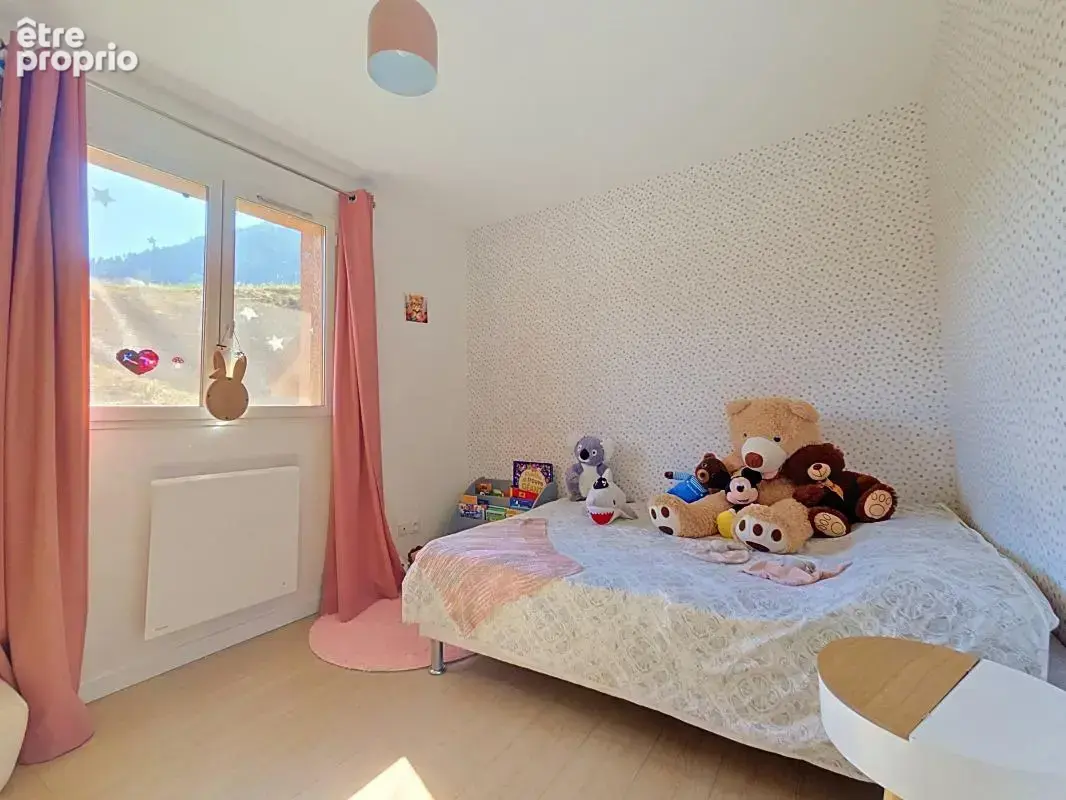 Maison 150 m² à La Tour  - photo 12