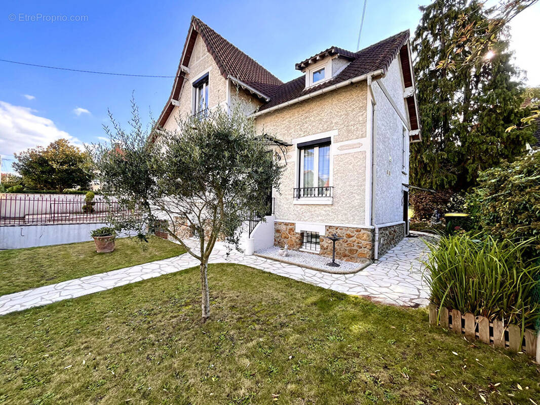 Maison à RIS-ORANGIS