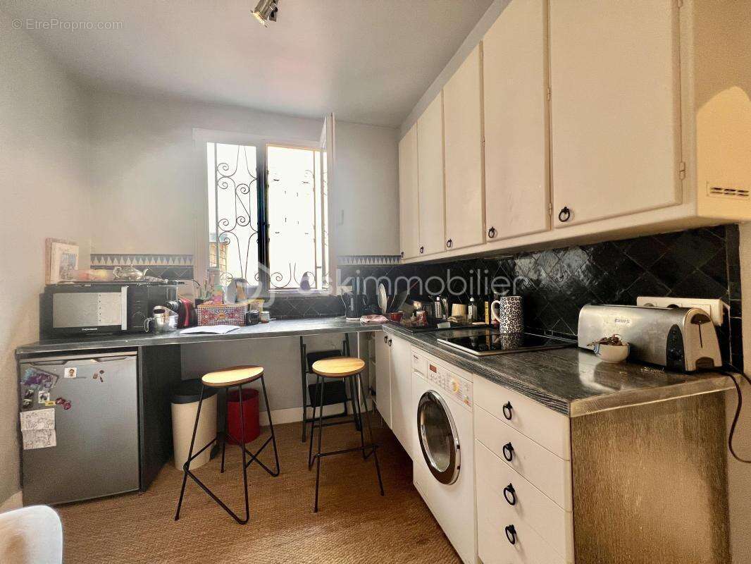 Appartement à PARIS-18E