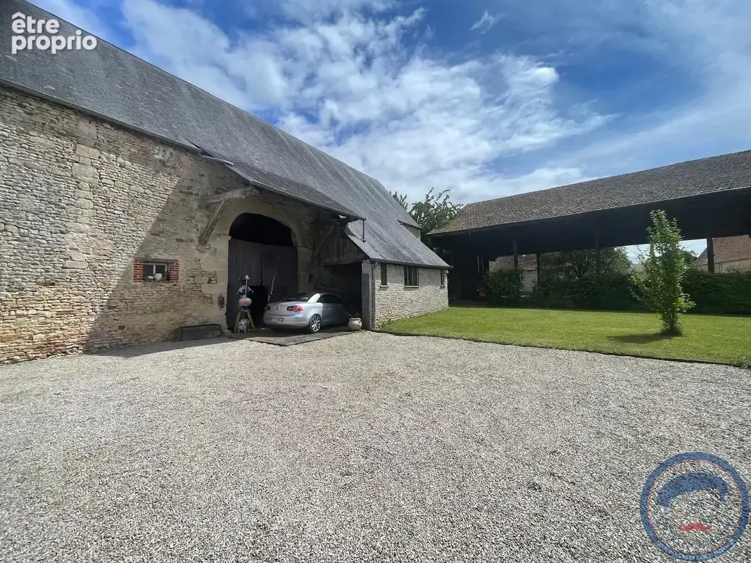 Maison en pierre de 189 M2, un Hangar de 600 m2 ,piscine, sauna au prix de 388 500 FAI. - photo 23