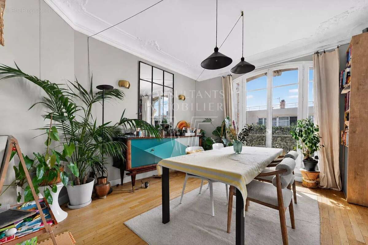 Appartement à LEVALLOIS-PERRET