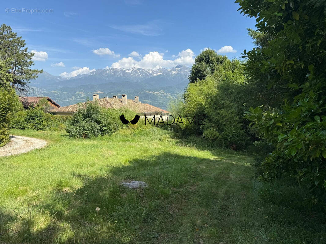 Terrain à BIVIERS
