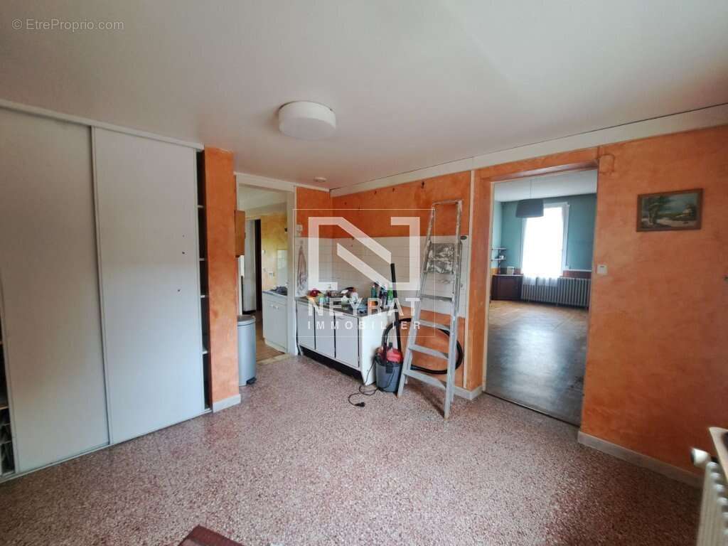 Maison à SAINT-FORGEOT