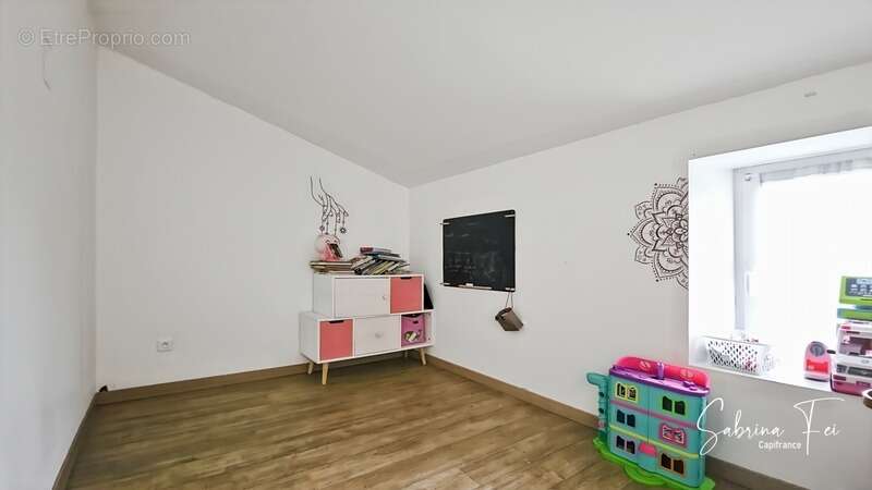 Maison à LA RONDE