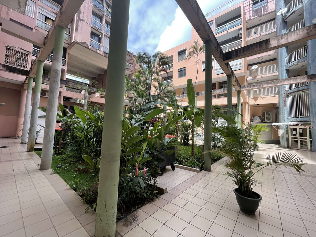 Appartement à POINTE-A-PITRE