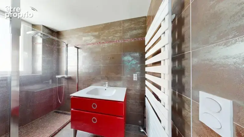 Appartement + local commercial - photo 6