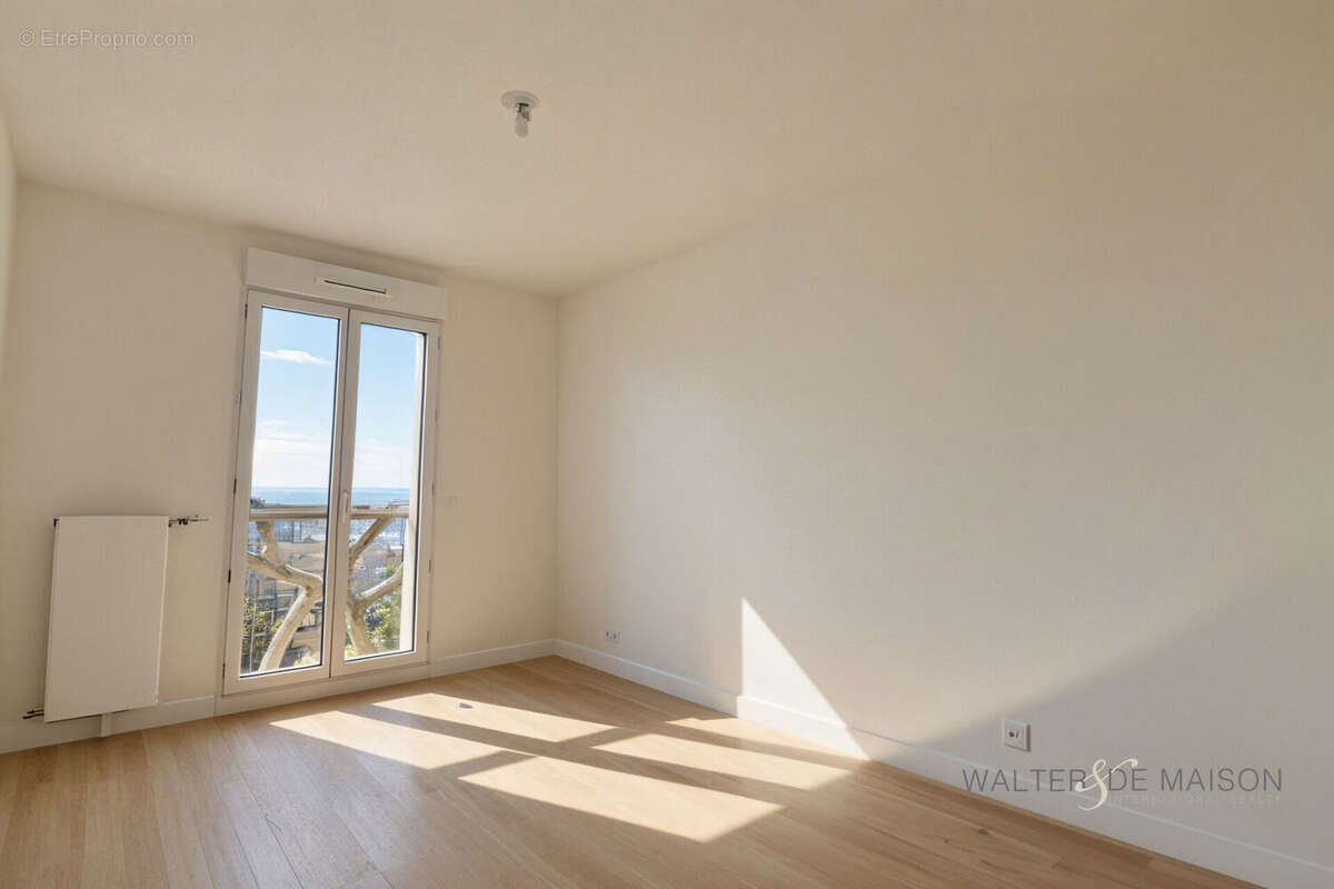 Appartement à LE PLESSIS-ROBINSON