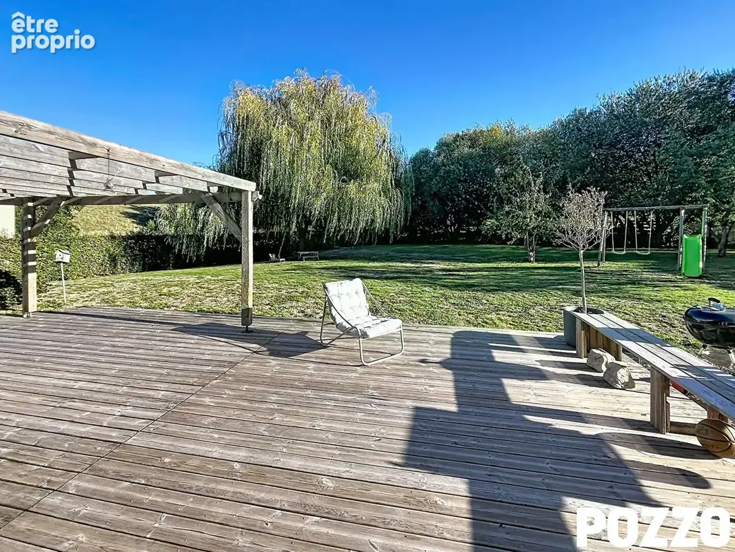 A VENDRE - Isigny le Buat - Maison en ossature bois de 135 m² avec terrain de 3 000 m² - photo 2