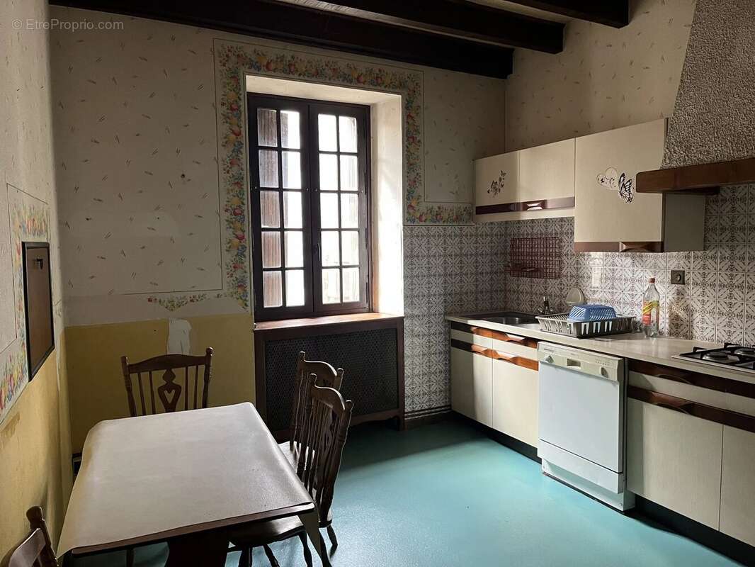 Maison à MAGNAC-LAVAL