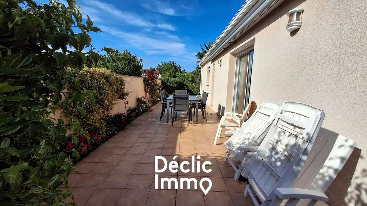 Maison à VAUX-SUR-MER