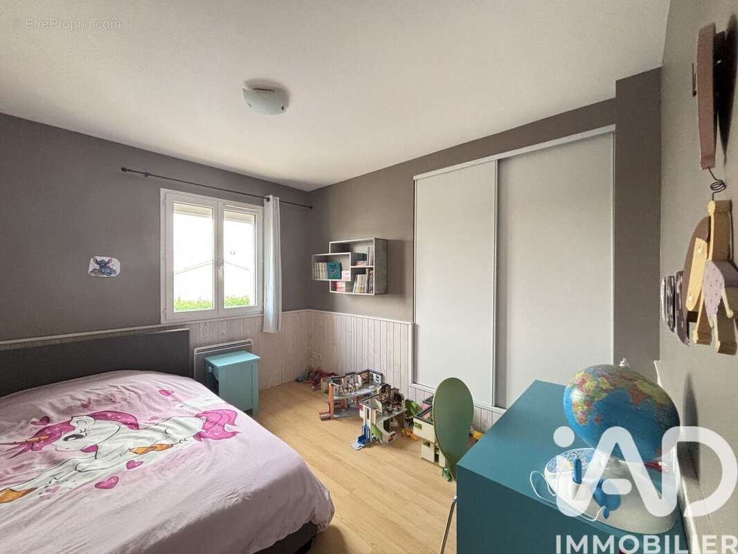 Photo 6 - Maison à SAINT-ETIENNE-DES-OULLIERES