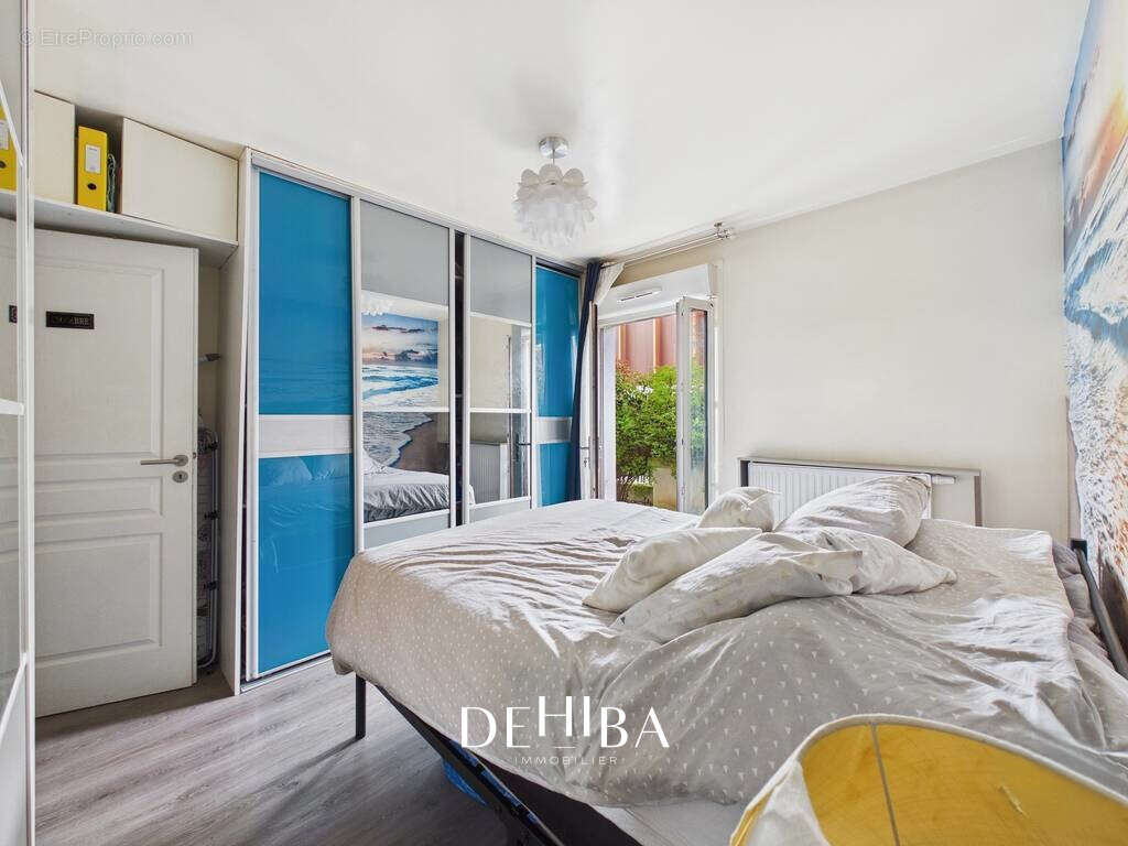 Appartement à LES PAVILLONS-SOUS-BOIS