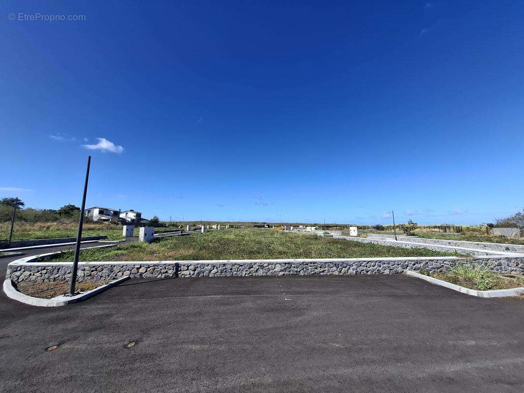 Terrain à SAINT-LOUIS