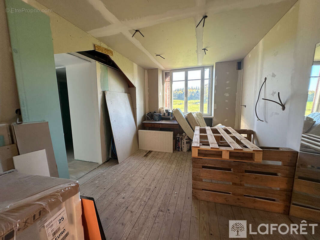 Appartement à REMORAY-BOUJEONS