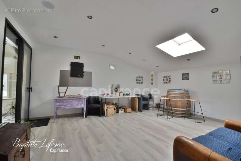 Maison à SAINT-BARTHELEMY-D'ANJOU