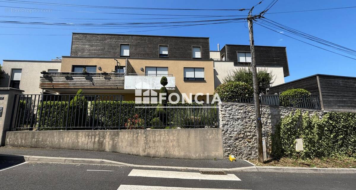 Appartement à COMBS-LA-VILLE