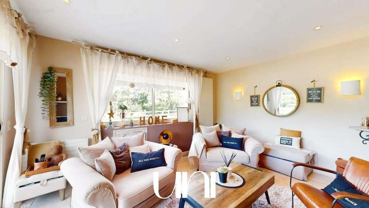 Maison 245 m² à Fauguernon  - photo 18