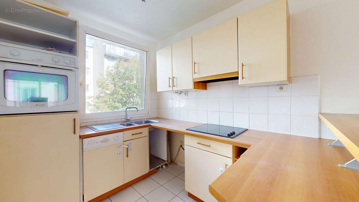 Appartement à PARIS-14E