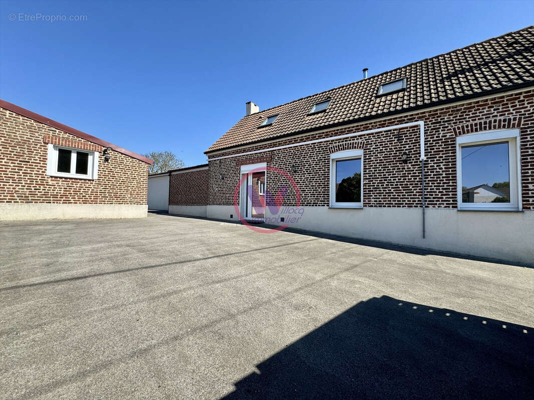Maison à SERVINS