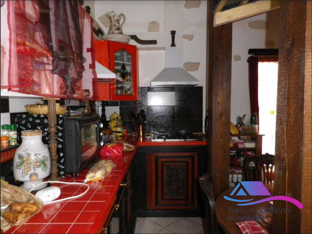 CUISINE - Maison à SAINT-SATURNIN