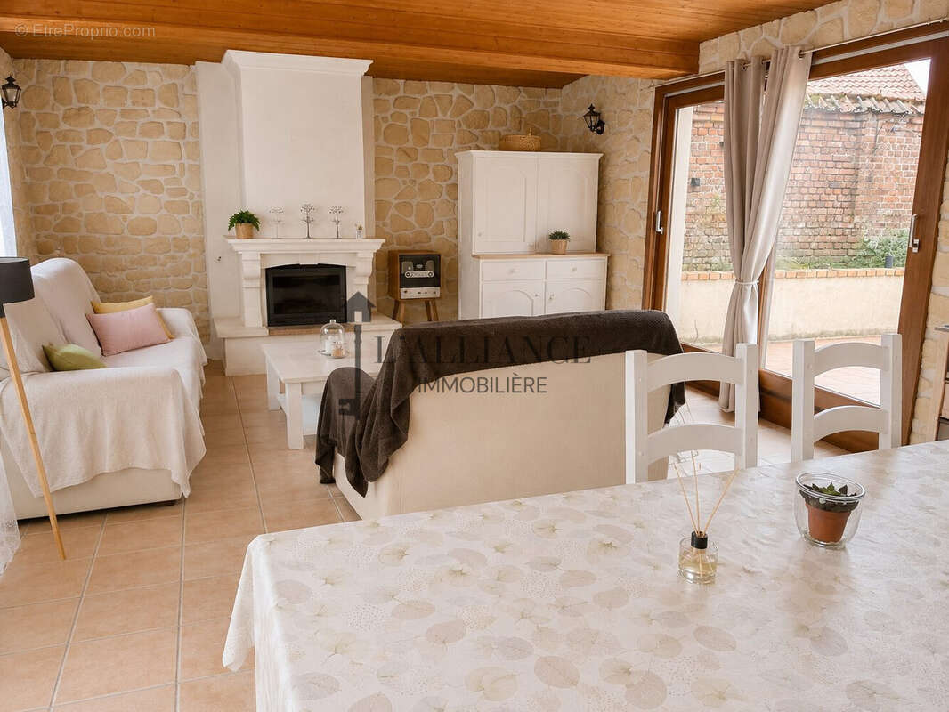 Maison 166 m² à Neuilly-Le-Dien  - photo 5