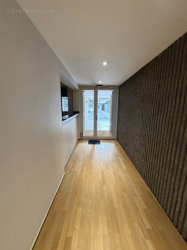 Commerce à PARIS-17E