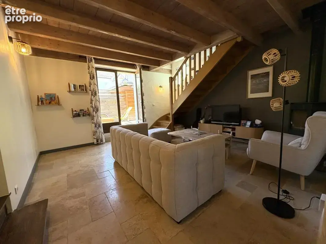 Maison 131 m² à Gruffy  - photo 2