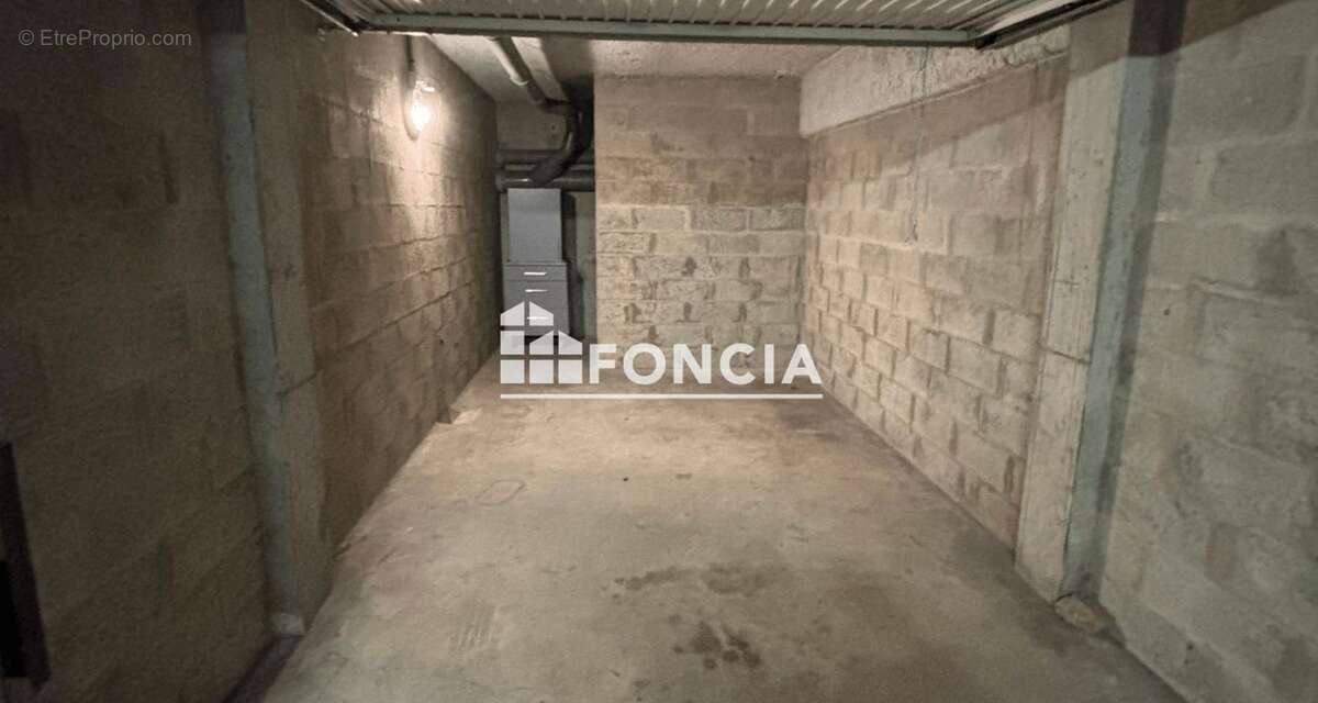 A moins de 15 minutes à pieds de l'hôtel de ville, écoles, commerces à proximité immédiate - photo 10