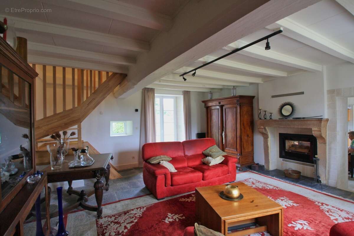 Belle propriété, rénovée récemment, avec gîtes sur 3761 m² de terrain - photo 9