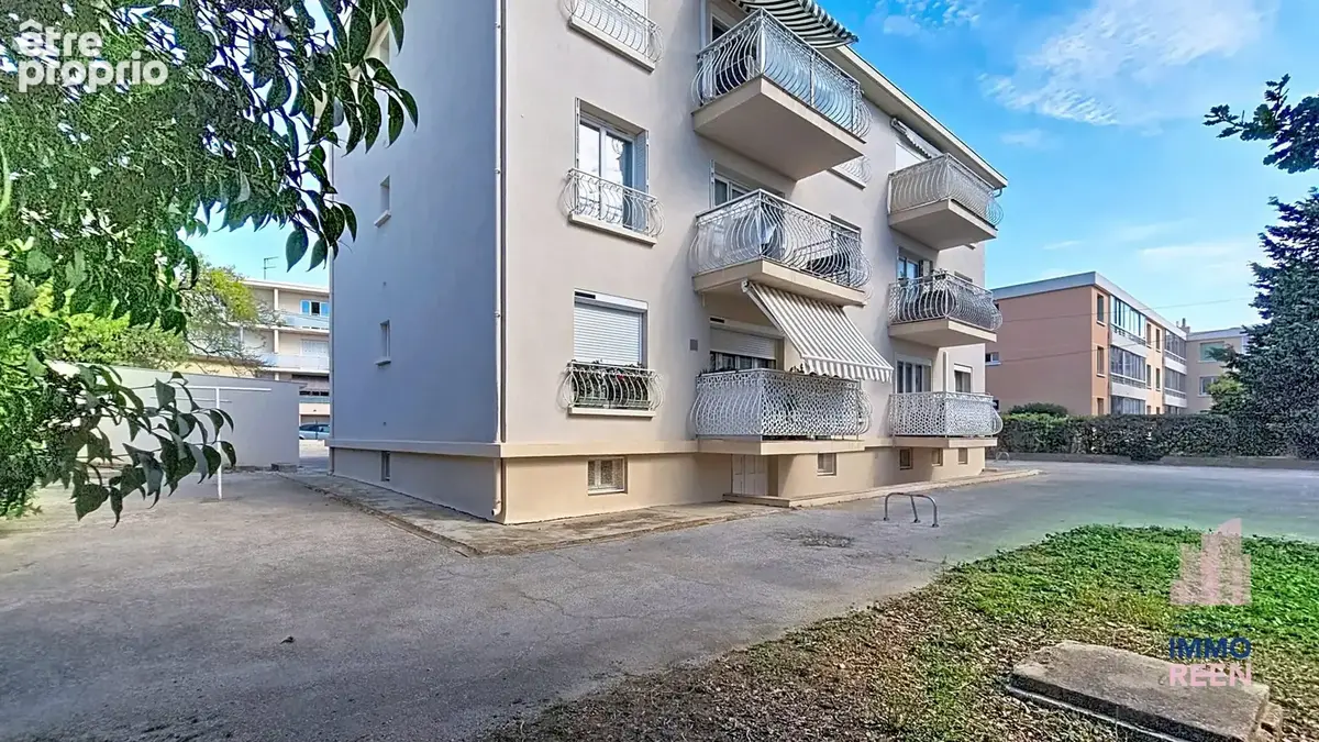 Appartement à SIX-FOURS-LES-PLAGES