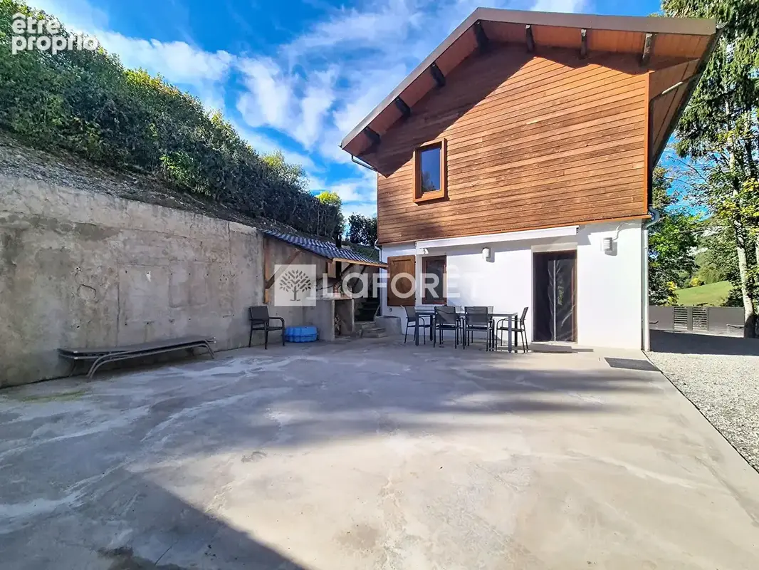 Maison familiale, 3 chambres, au calme, à deux pas du lac de La Thuile - photo 3