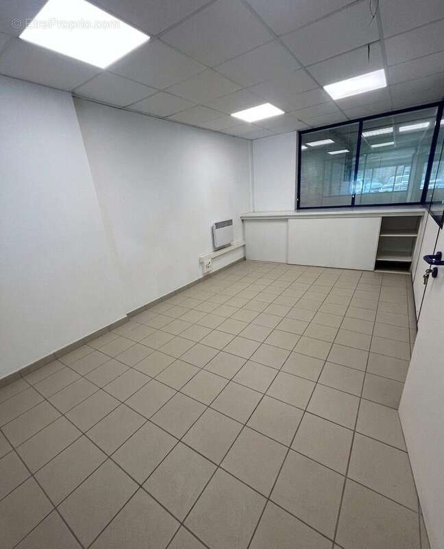 Commerce 200 m² à Revel  - photo 3