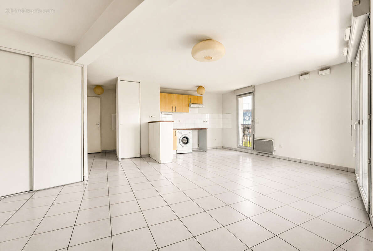 En exclusivité ! Appartement T3 de 68 m2 situé au 1er étage, dans le quartier recherché de Croix-Daurade. - photo 4